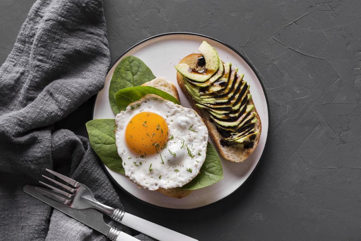 Идеальный завтрак сердечника: от каких блюд стоит отказаться?