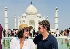 Леванова и Ковтун проводят медовый месяц в Индии: фотогалерея