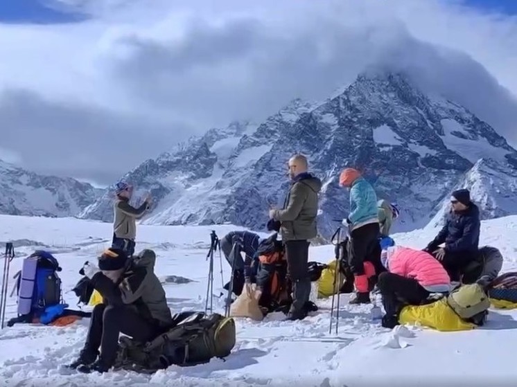Школьники из Подмосковья покорили высоту в 2000 метров