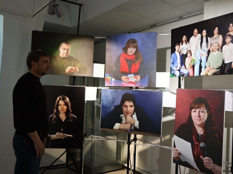 В Нижневартовске открыли выставку, посвященную добровольцам Донбасса