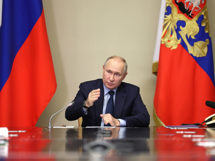 Путин заявил о признаках вырождения международных спортивных организаций