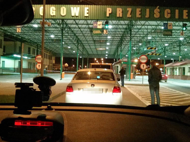 В МИД прокомментировали визовые притеснения россиян Польшей: "Шенгенские визы не действуют"