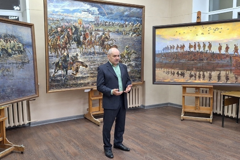 В Костромской областной библиотеке открылась экспозиция военно-исторических картин