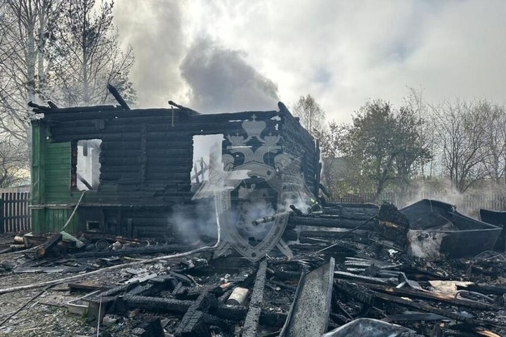 При пожаре в Парфеньевском районе погиб 80-летний дедушка