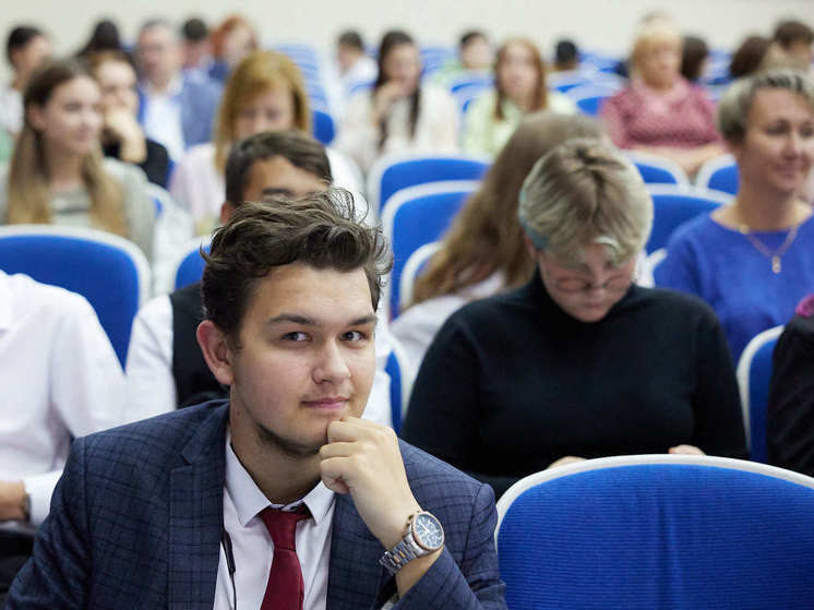 Итоги педагогического форума ЮСОФ-2023 подвели в Южно-Сахалинске