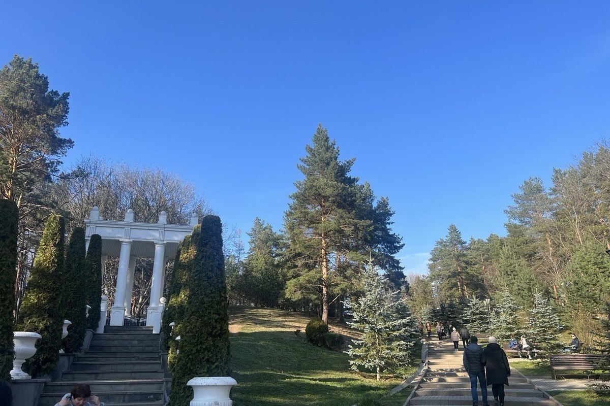 Кисловодск Нижний парк река