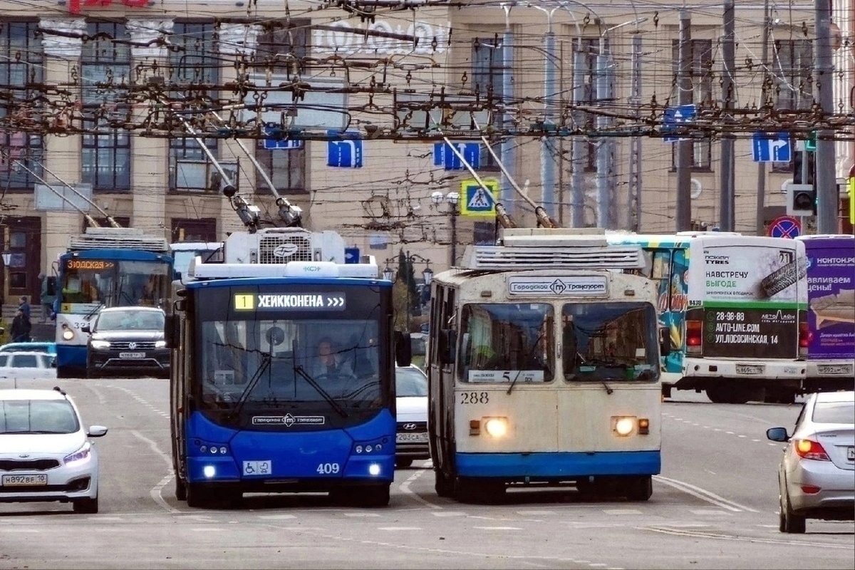 Петрозаводск вошел в топ городов, где за поездки в троллейбусах платят по  карте - МК Карелия