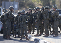 Официальный представитель Армии обороны Израиля Даниэль Хагари сообщил о гибели одного израильского военного и ранении еще троих в районе сектора Газа