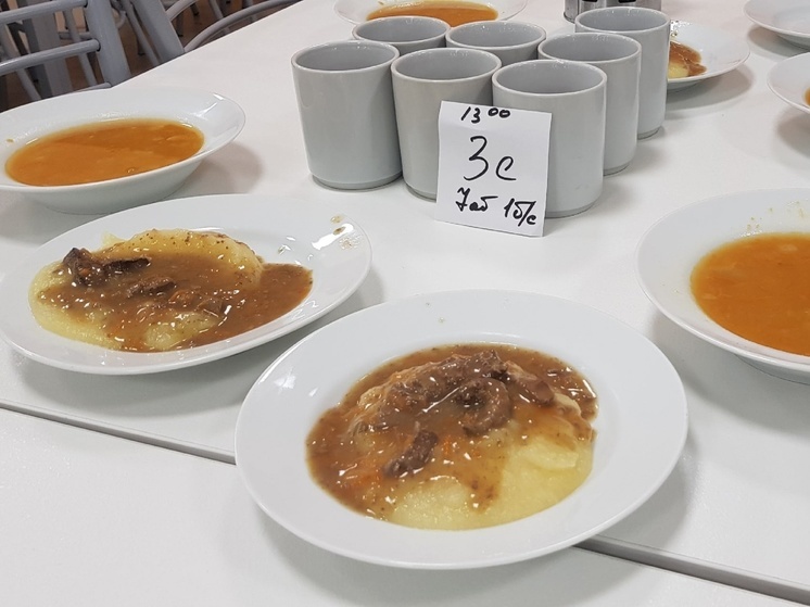 Расторгать контракт с «ДиетГрупп» школе Петрозаводска придется через суд