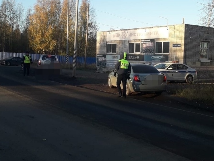 Сотрудники ГИБДД в Петрозаводске оставили  восемь водителей-нарушителей без руля