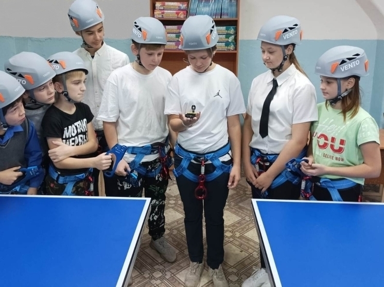 Ливенская школа получила новое спортивное и туристическое оборудование