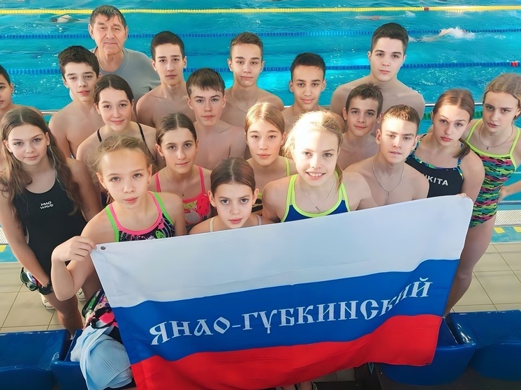Юные пловцы из Губкинского взяли 13 медалей на всероссийском турнире