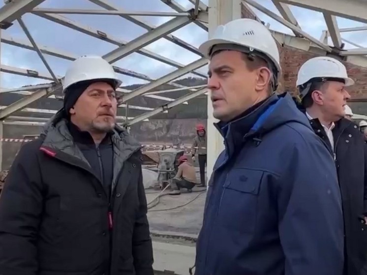 Губернатор Котюков оценил ход строительства Центра Астафьева под Красноярском