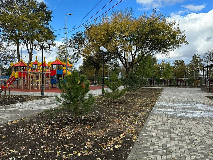 В Динском муниципалитете завершают благоустройство общественной территории