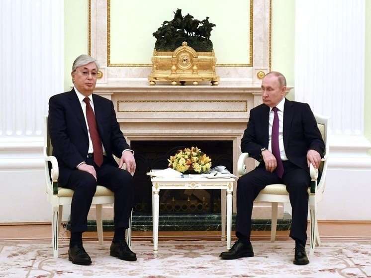 Путин поздравил Токаева с Днем республики Казахстан