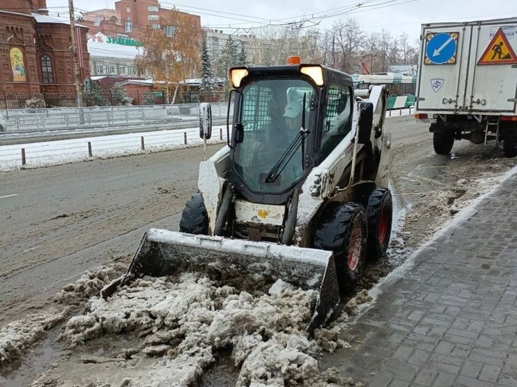 Челябинск активно справляется с последствиями снегопада