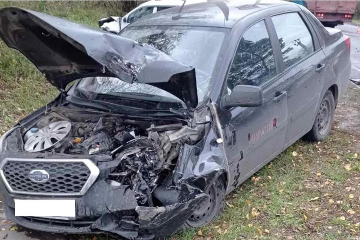 На брянской трассе столкнулись три автомобиля - МК Брянск