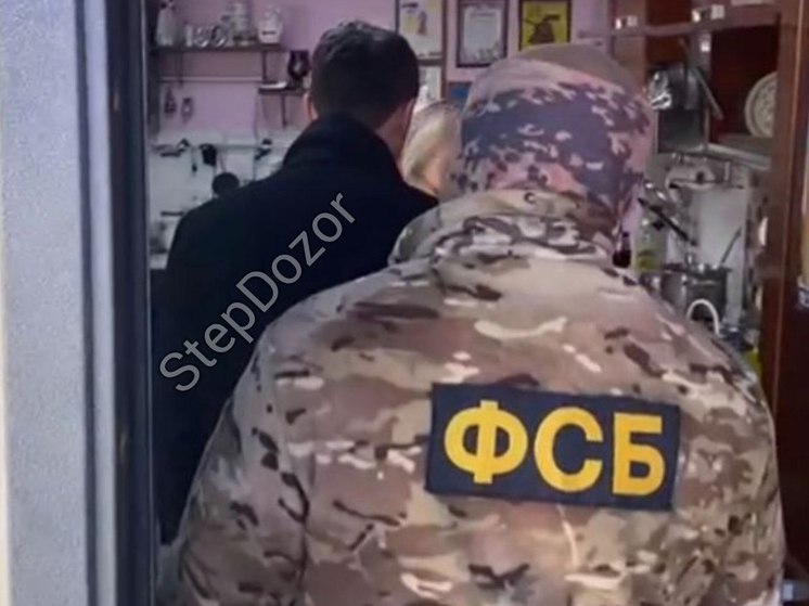 Сотрудники ФСБ зашли с обыском к бывшему спикеру Народного Хурала Бурятии