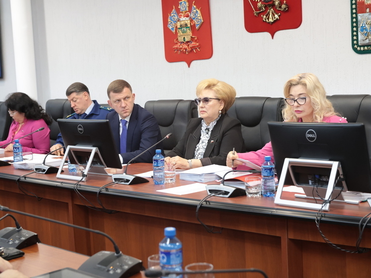На 64-м заседании городской Думы Краснодара депутаты рассмотрели двадцать вопросов