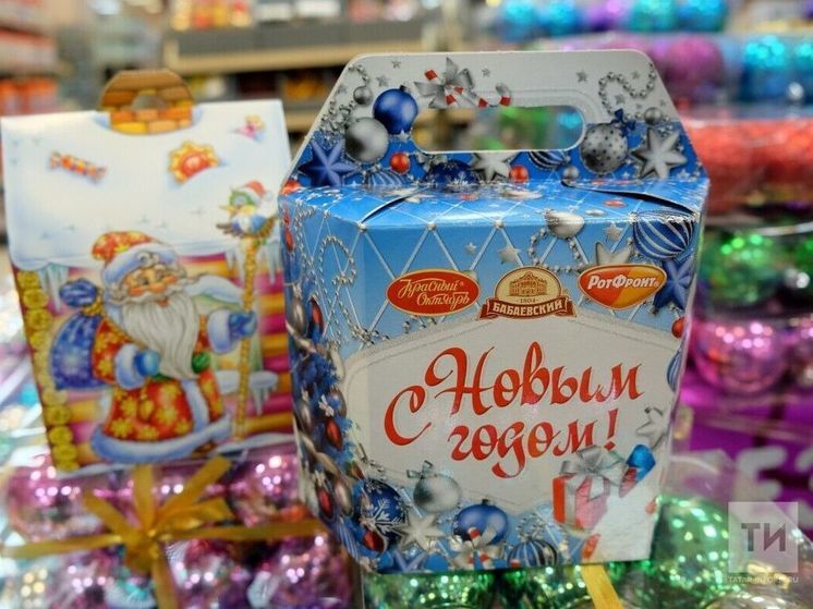 Мэрия Челнов направит 12 млн рублей на новогодние мероприятия и подарки детям