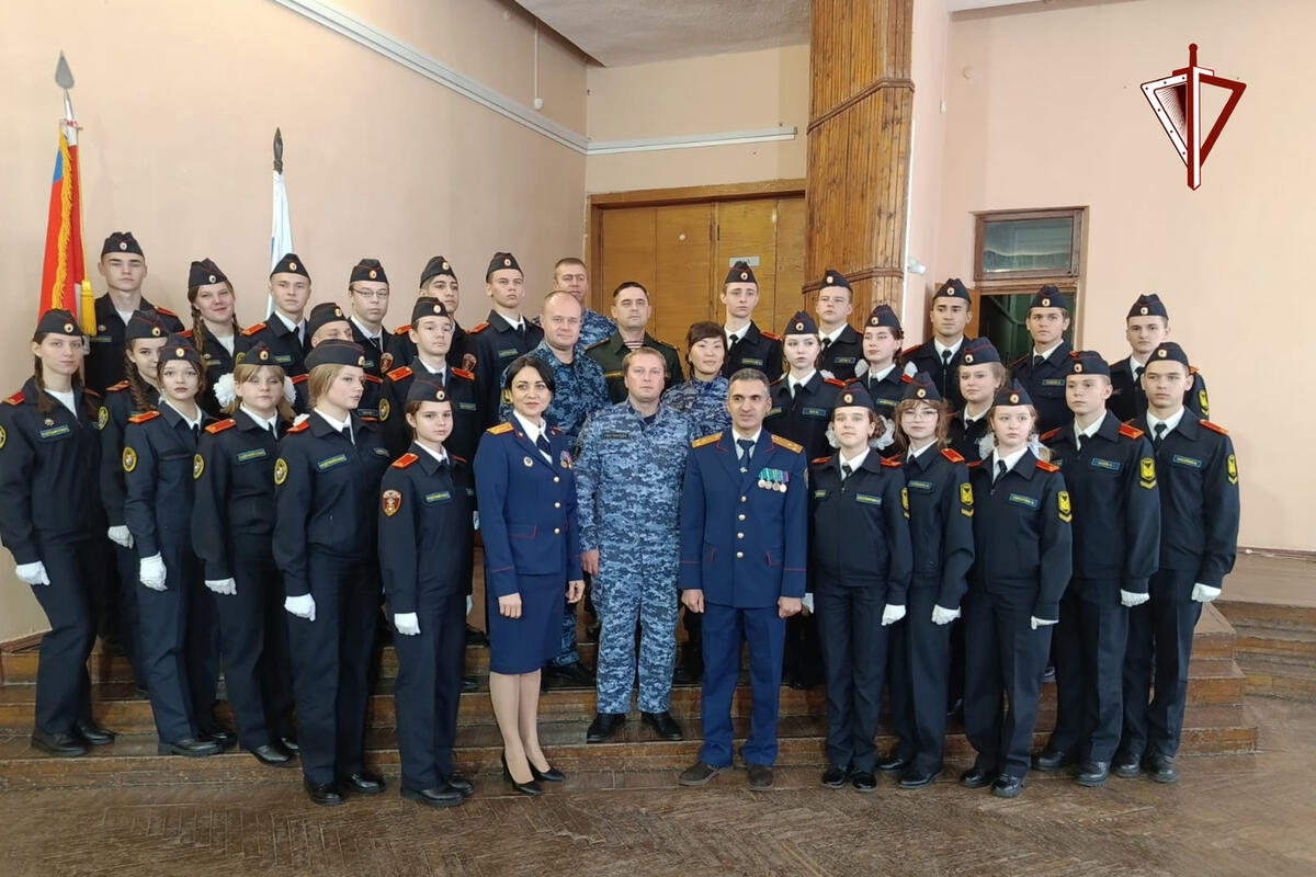 Твери 10 класс. Кадеты Росгвардии. Кадеты 16 школы Санкт Петербурга. Росгвардейский класс. Росгвардия Тверь