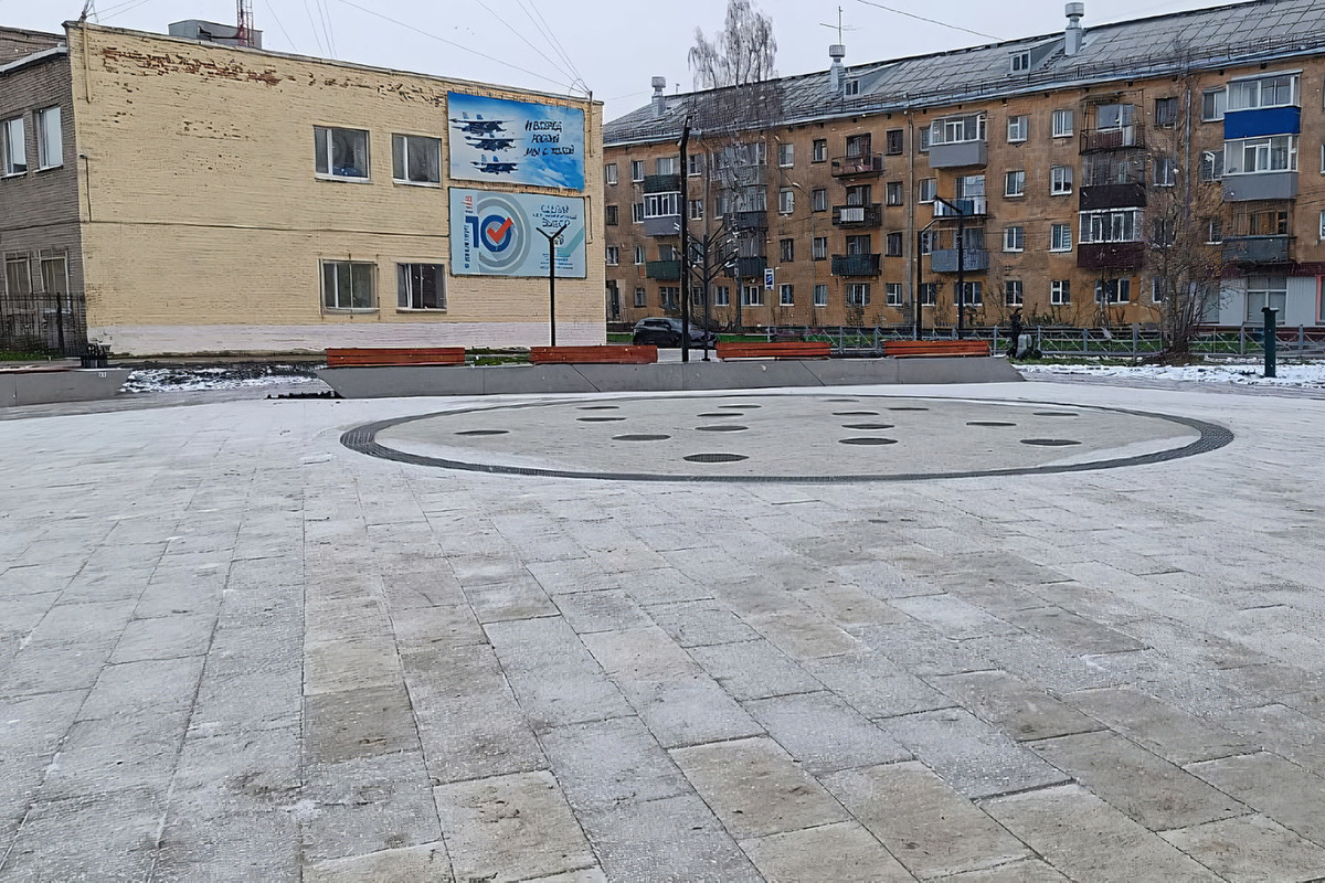 В Новодвинске привели в порядок сквер в районе сухого фонтана