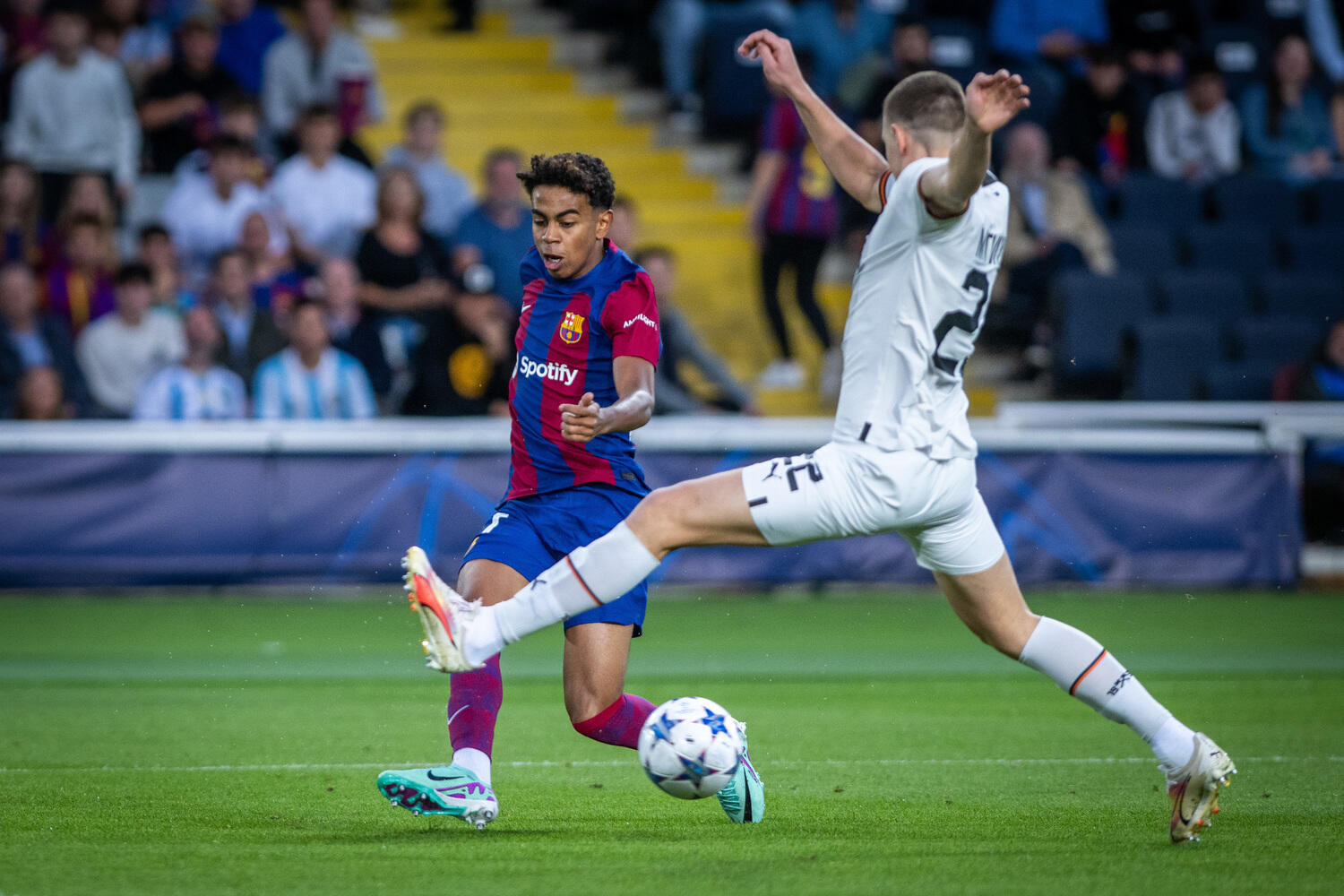 Шахтер барселона 2011. Шахтер донецк. Барселона бавария 3 0 2015. Шахтёр барса. Barcelona psg 1 4.