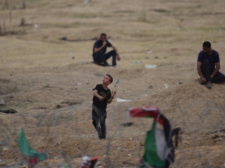 При обстреле Израилем города Хан-Юнис на юге Газы погибли 13 человек, еще 15 ранены
