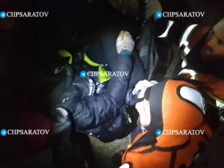 В Саратове горит зоопарк с животными