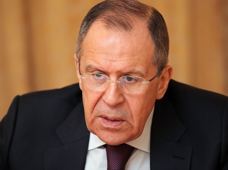 Лавров: Москва ответит на размещение США ядерного оружия в Европе