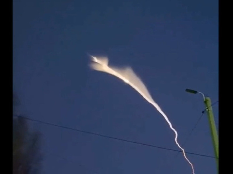 Появилось видео пролета «джинна» в небе над Кондопогой