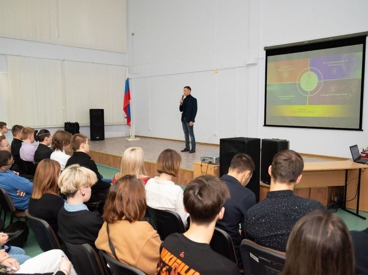Специалисты «Ростелекома» в Ноябрьске рассказали студентам о развитии ИТ-отрасли в России