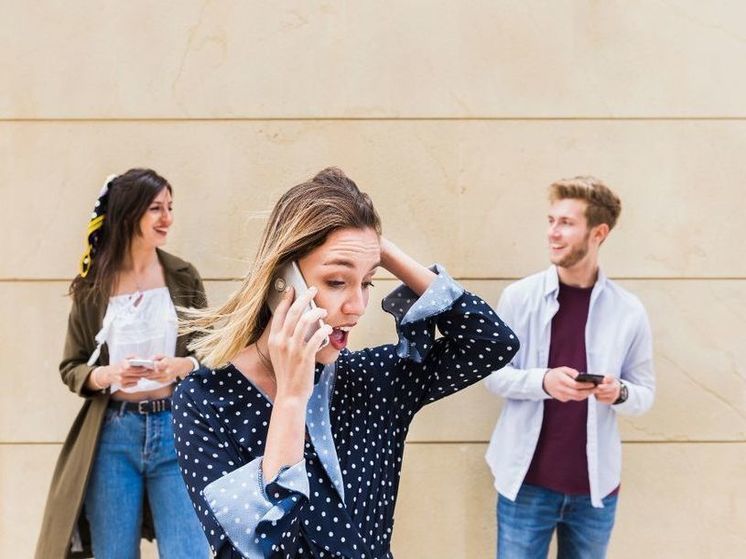 Названа самая активная возрастная категория пользователей eSIM в России