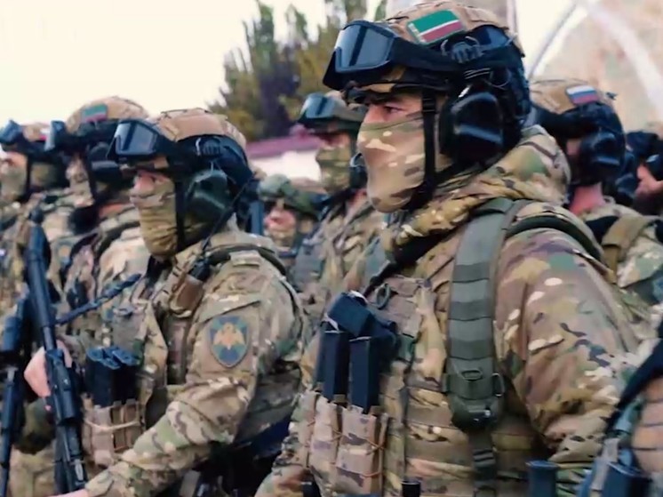 Кадыров отправил в зону СВО бойцов элитного подразделения ОМОНа "Ахмат-1"