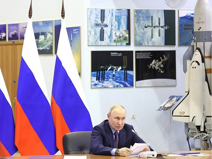 Путин предложил участникам совещания по космической отрасли обсудить задачи РОС