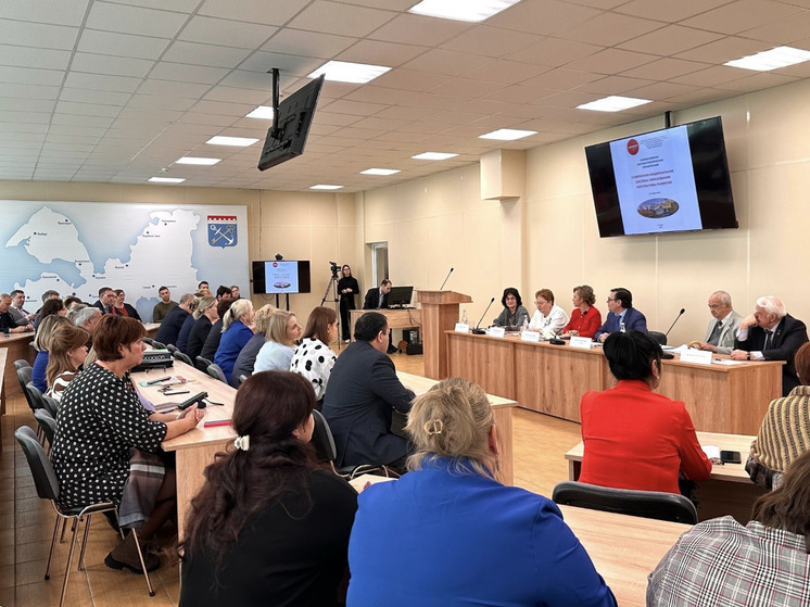  В Гатчине началась научно-практическая конференция по развитию образования в стране