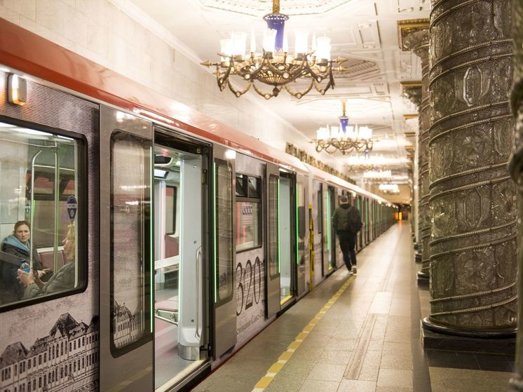 Петербургское метро обновляет парк техники