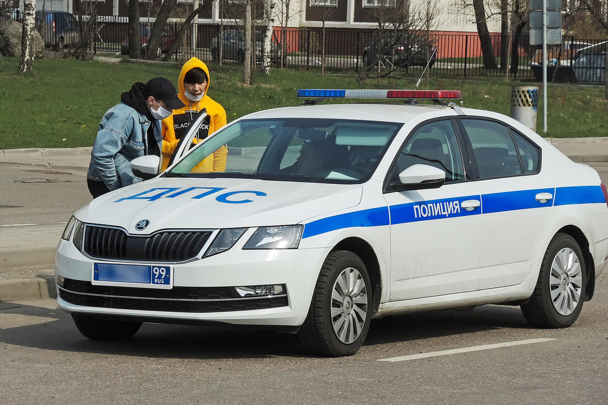 Джип протаранил ГАЗель аварийной службы в Щелково - МК Московская область