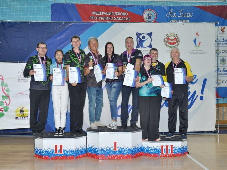 Спортсмены из Хакасии заняли призовые места на соревнованиях по дартсу