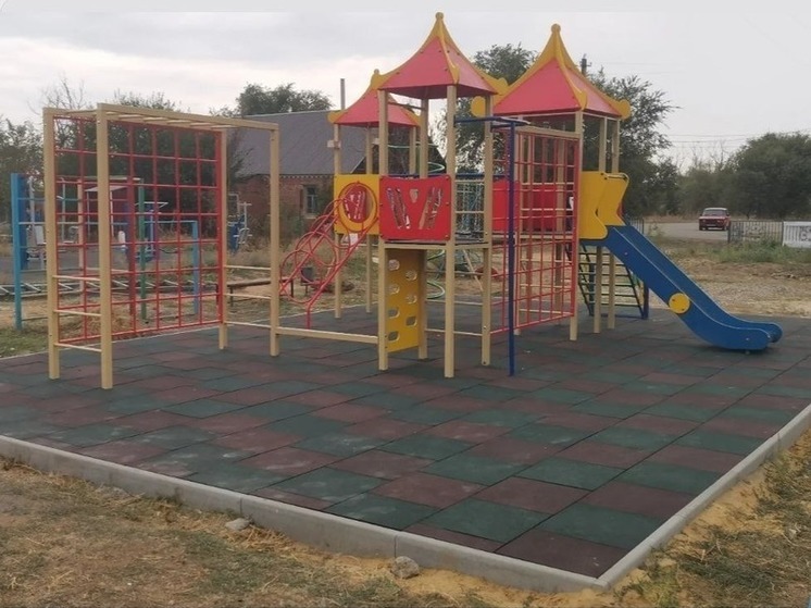 По инициативе жителей в калмыцком селе появилась игровая площадка