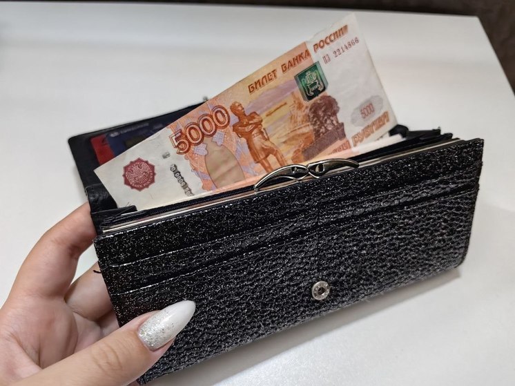 Хабаровчанин потратил деньги с чужой банковской карты