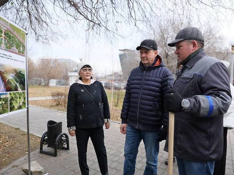 Мэр Улан-Удэ собрал чиновников у Мемориала Победы