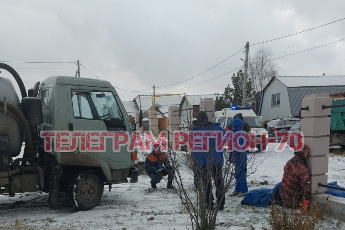 В Томской области мужчину придавило ассенизаторской машиной - МК Томск