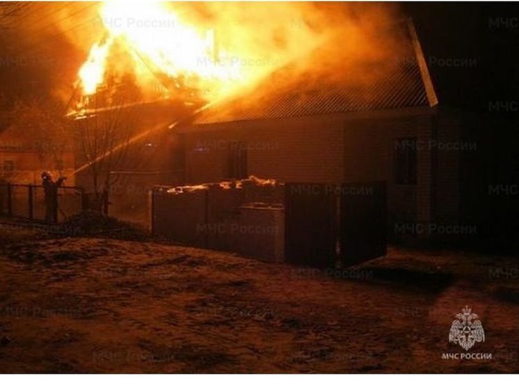 В Рославле сгорел частный жилой дом