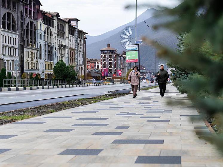 Копайгородский проверил строительство нового пешеходного маршрута в Сочи