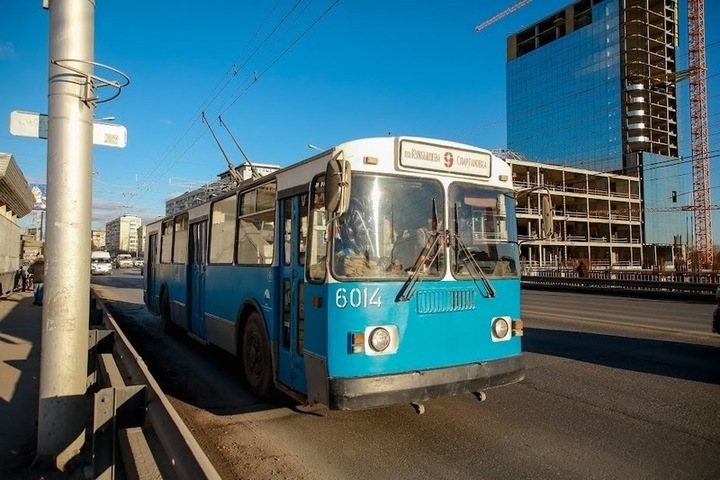  Две белых «Лады» за 3,2 млн рублей купит троллейбусный парк Волгограда