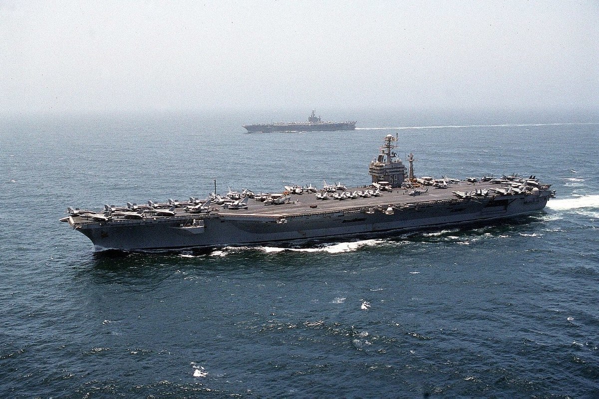US aircraft carrier Dwight Eisenhower has passed Gibraltar and is heading towards Israel