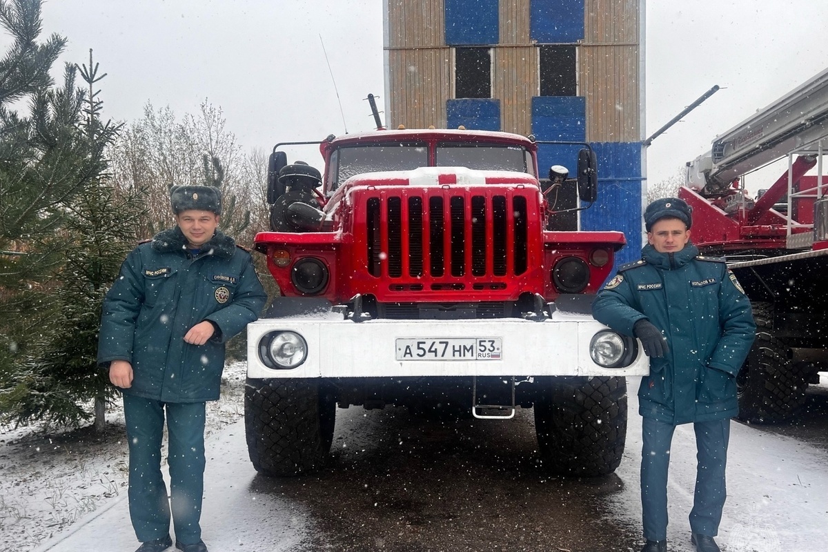 В МЧС Новгородской области назвали обязанности водителя пожарной машины -  МК Великий Новгород