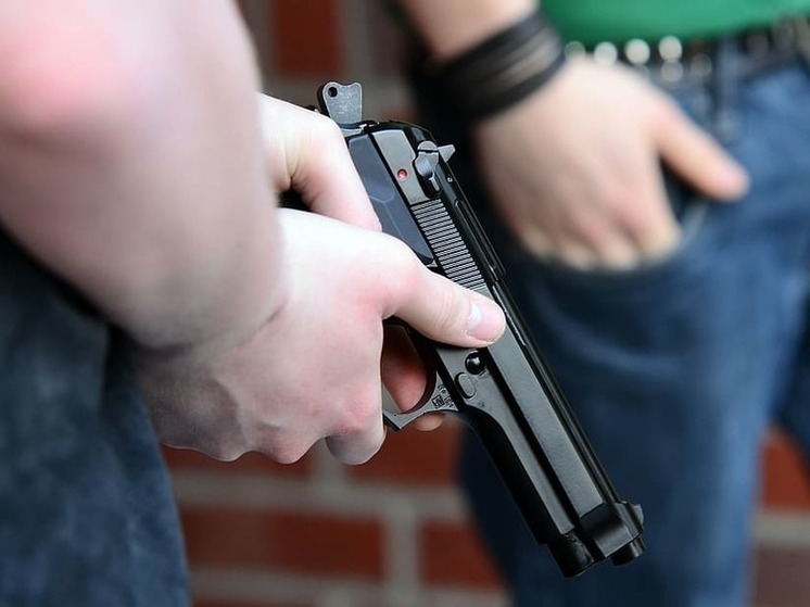 Житель Донецка совершил два разбойных нападения с игрушечным пистолетом