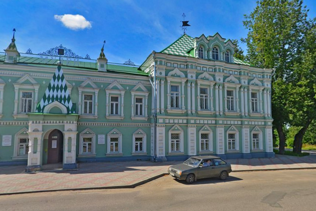 Главы городов и районов Ивановской области посетили музей Бальмонта в Шуе